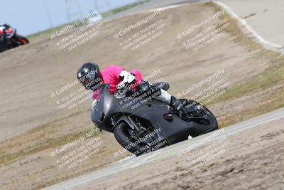 media/Apr-18-2022-Fun Track Dayz (Mon) [[c0fe044e02]]/Mock Race/2pm (Outside Grapevine)/